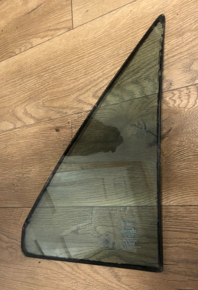 Volkswagen Jetta: 1985, 1986, 1987, cristal de ventilación de puerta delantera izquierda, estacionario Foto 4 de 4