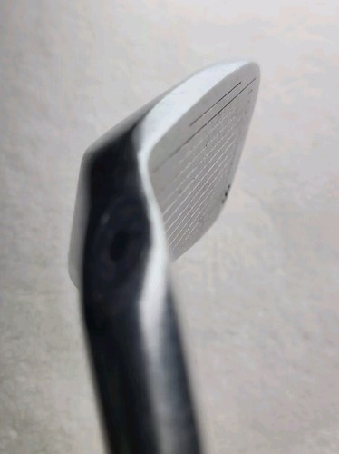 Callaway Big Bertha 8-Iron RH 37" R-Flex RCH 90 Graphite Shaft Tour Velvet - Picture 7 of 10