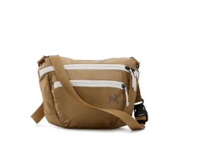 【新品】ARC’TERYX / MANTIS 2 WaistPack BLACK Arc'teryx Mantis 2 Medium Waist Pack in Black Ii Arc'teryx