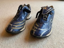 Bootleg Children&rsquo;s Hockey Shoes - Size 4. Blue
