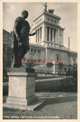 AK, Echtfoto, Rom, Statue Julius Cesar n.Viktor-Emanuelsdenkmal, 1943, 5026-771