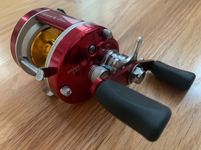 Daiwa Millionaire 250 Classic Baitcasting Reel - Very Clean Used
