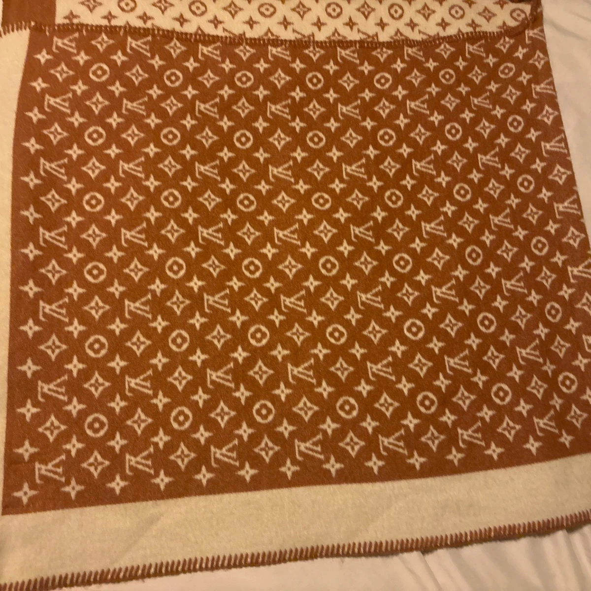 ✦ルイヴィトン・Scarf・ □大✦SILK．25日更にお値引❥ ★ヒロ様が確認 Louis Vuitton Monogram Scarf for sale | eBay