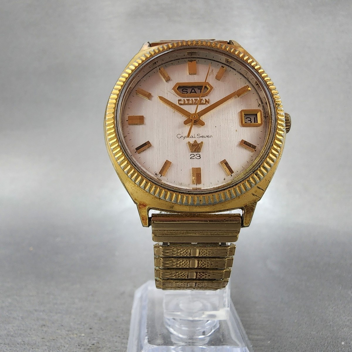 Citizen Crystal Seven Watch Men 38mm Silver Dial Gold Daydate