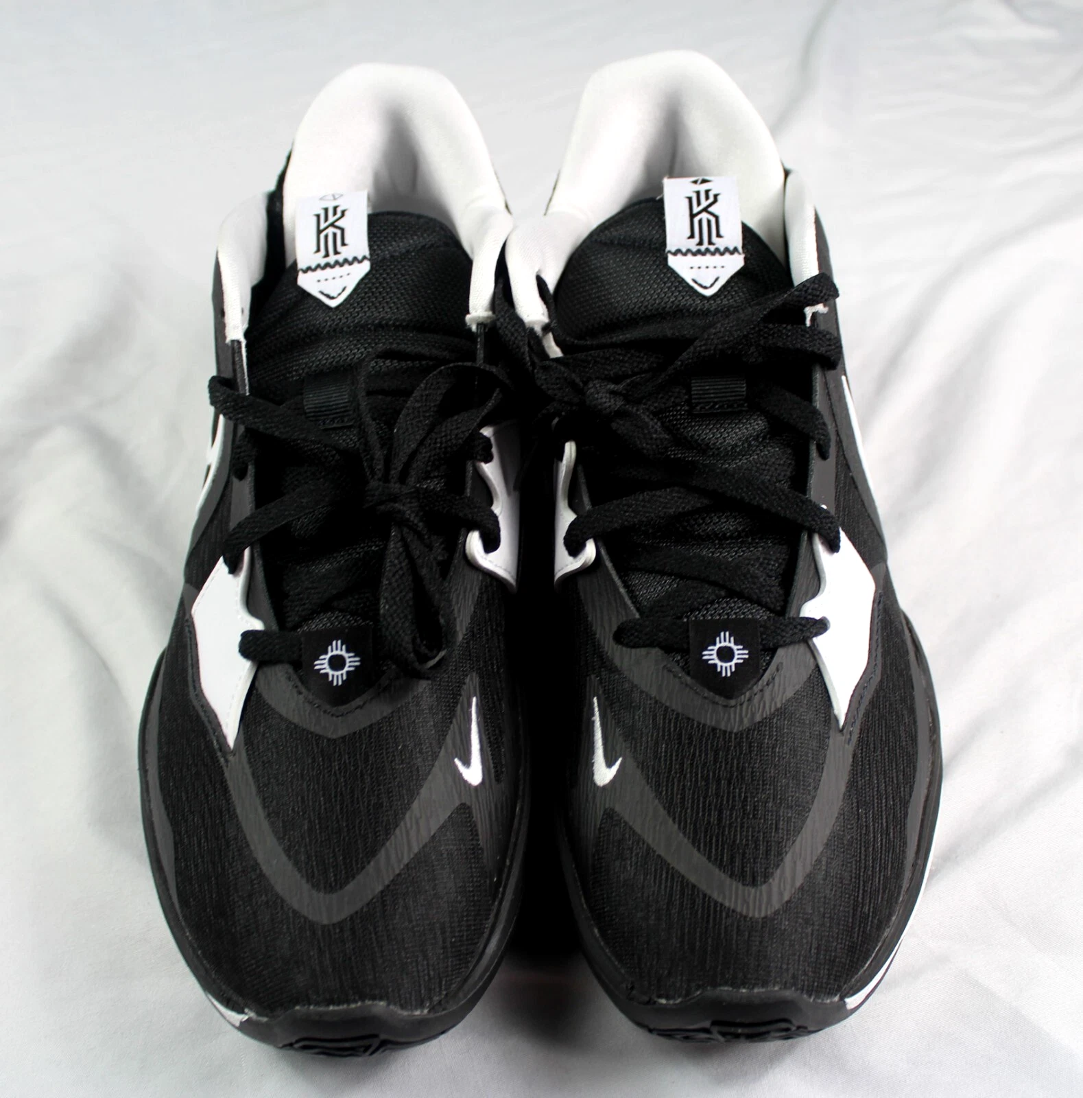 Nike Kyrie Low 5 TB Promo Black White Basketball Shoes SIZE M-18/W-19.5