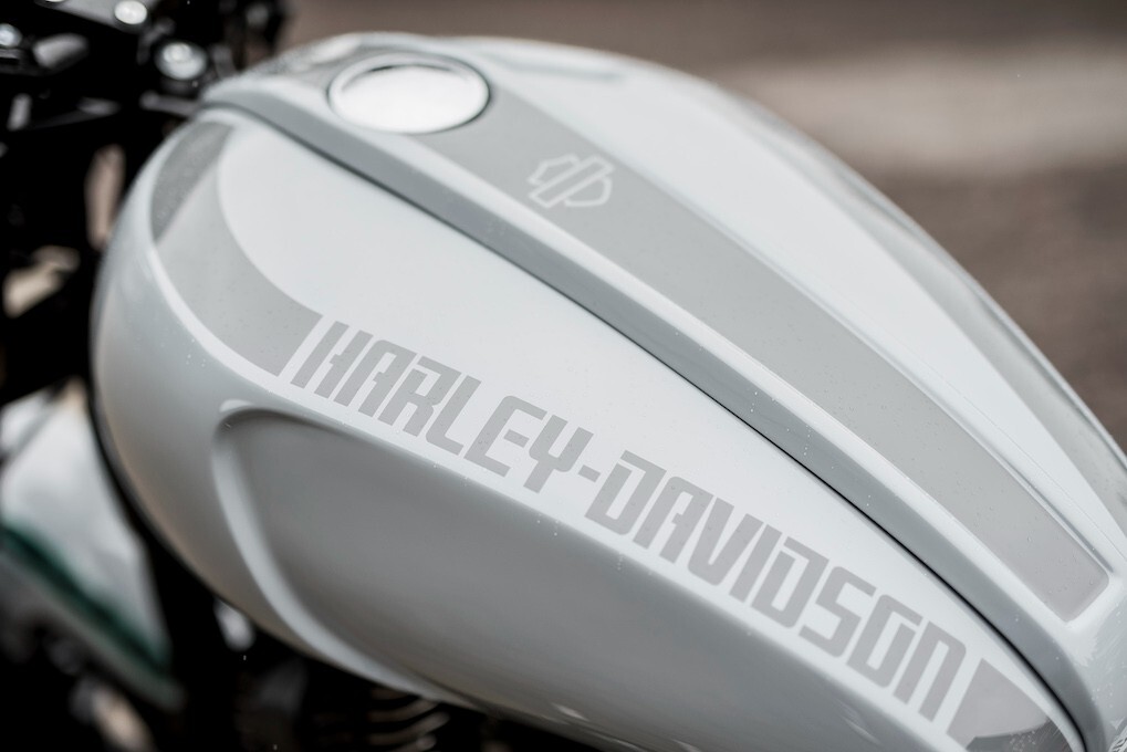 Harley-Davidson Sportster タンク HARLEY-DAVIDSON SPORTSTER GAS TANK COVER AND CONSOLE KIT