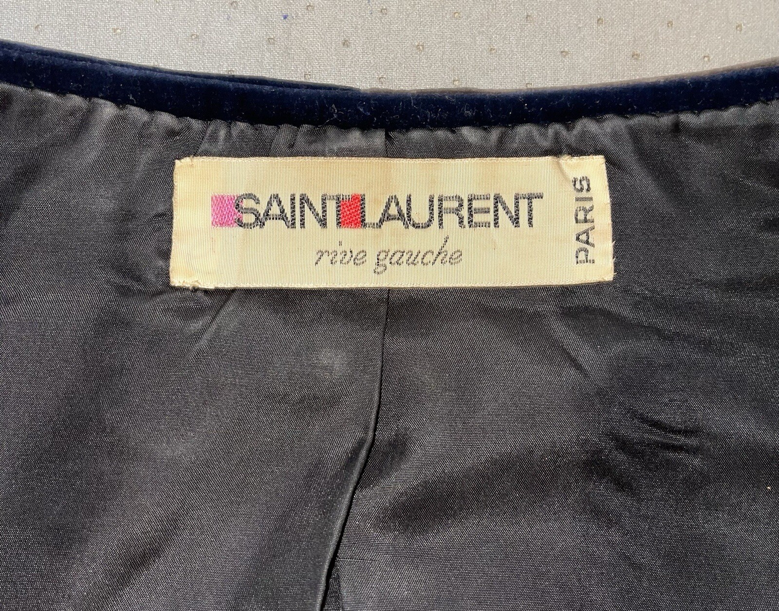 TUTA YVES SAINT LAURENT VELLUTO ANNI 70 TOP MANICA MONTONE E MAXI GONNA TAGLIA S