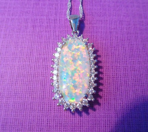 (SP 23) GORGEOUS WHITE FIRE OPAL PENDANT - Picture 4 of 7