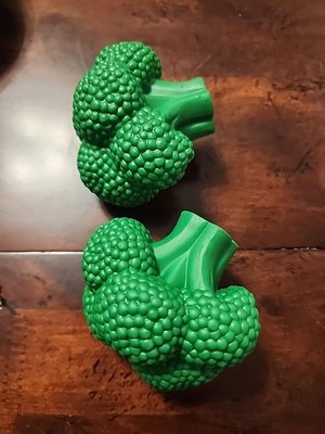 Learning Resources Fun Play Food New Sprouts Realistic BROCCOLI Pretend L@@K x 2