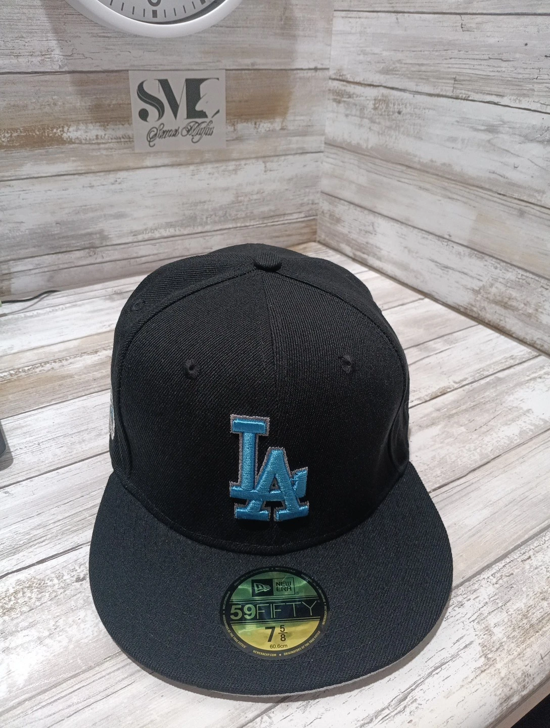 New Era 59fifty Fitted Baseball Cap Size 7-5/8 Black Color.