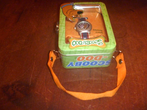 Armitron Scooby-Doo Watch in Original Tin Box Stars & Stripes - Picture 3 of 10