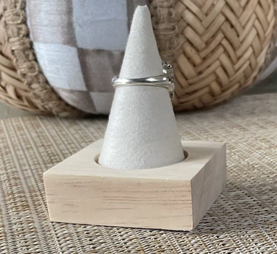 Anillo John Hardy de ónix negro con acento de oro de ley 925 y 14k talla 7 Foto 4 de 4