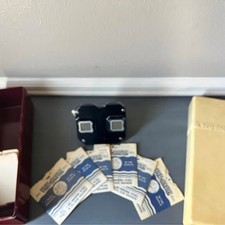 Vintage Sawyer  s View-master in Original Case with 6 Reels