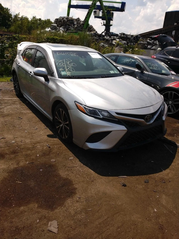 2018 Toyota Camry OEM White Seat Belt 7321006420C1 99000 Miles Used Foto 3 de 4