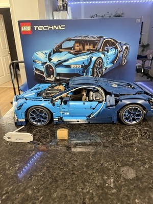 LEGO Technic Bugatti Chiron 42083   Complete w/ Box & Manuals