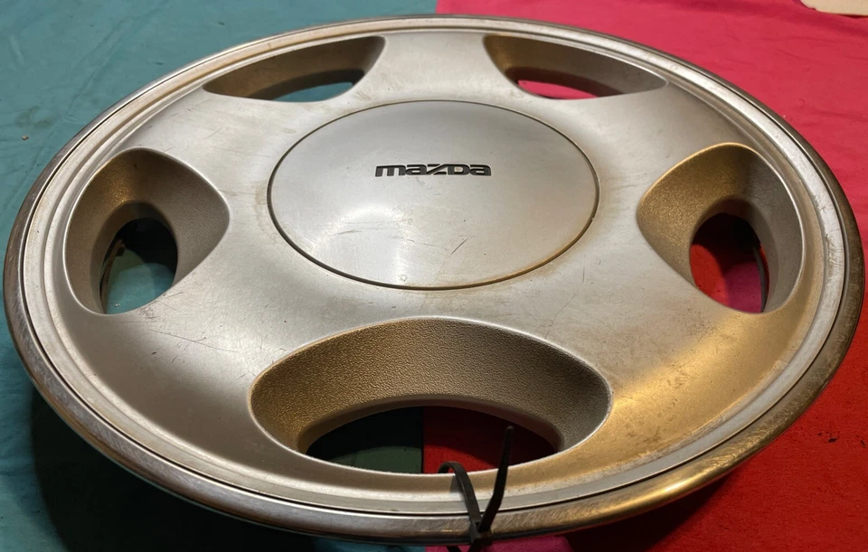 1989 1991 1992 1993 年 1994 年马自达 MPV 56523 14 英寸轮毂盖 LA0137170 1 — 第 4/4 张图片