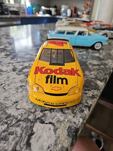 Ertl 1/18 Scale Diecast 7234 - Chevrolet Monte Carlo #4 Kodak S.Marlin - Picture 2 of 4