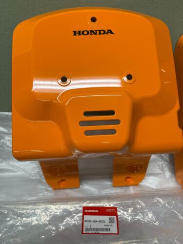 HONDA NPS50 RUCKUS BATTERY PLASTIC ORANGE 64300-GGA-650ZC 81130-GEZ-010ZT set - Picture 3 of 6