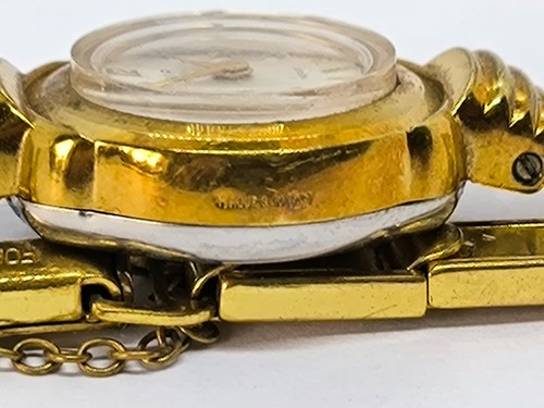 Vintage Avia Incabloc Ladies Gold Plated Wind Up Watch, Working order - Picture 10 of 10