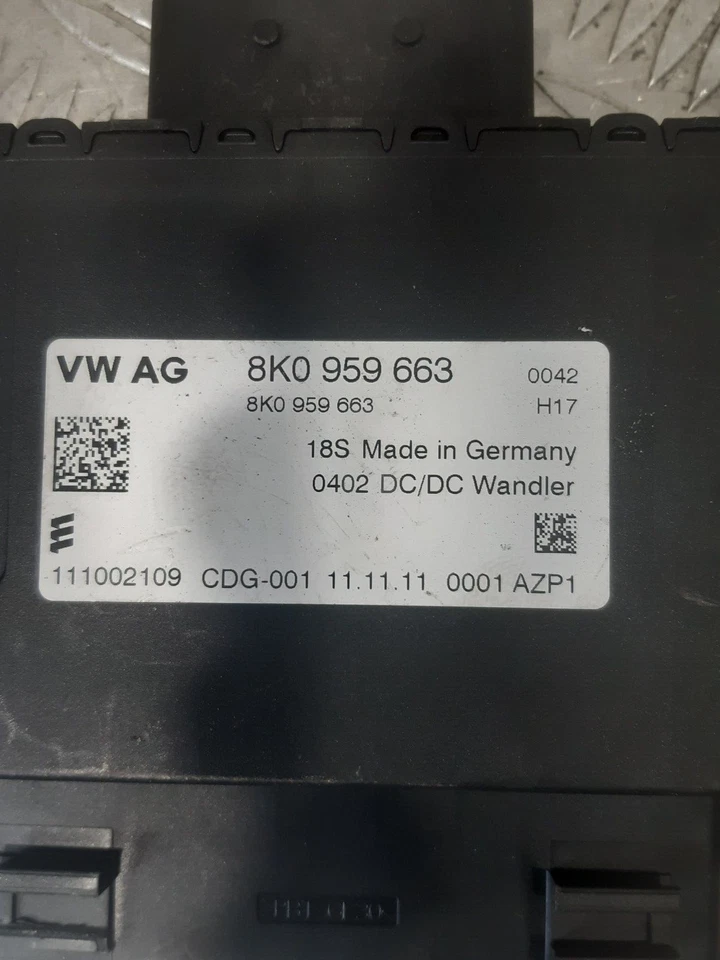 AUDI A3 2010 8P ESTABILIZADOR DE VOLTAJE UNIDAD DE CONTROL MÓDULO 8K0959663 Foto 3 de 3