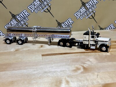 Dcp 1/64 Peterbilt 379 Flat Top Walker Milk Tanker Trailer Semi