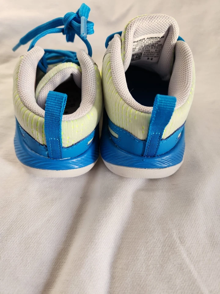 Under Armour Curry 2 Splash Fiesta Niños Niño Bebé 5k Zapatos 3026282-100 Nuevos sin Caja Foto 4 de 4