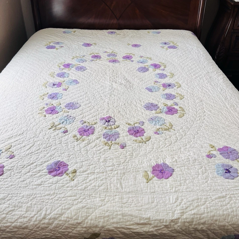 🌸 Edredón vintage aplicado a mano corona Morning Glory 80” x 90” acolchado a mano   Foto 3 de 4