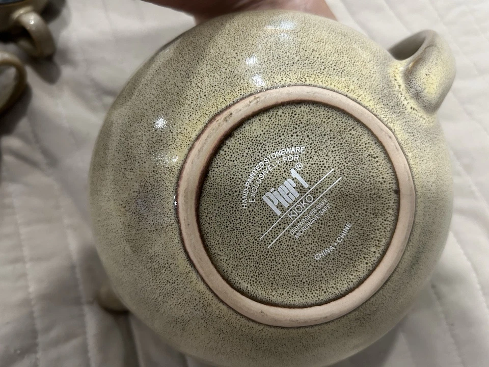 PIER 1 KIOKO TEAPOT AND LID brown Hand Painted Stoneware w/ 2 cups & 4 plates. - Image 3 of 4