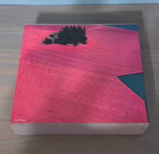 Christo Christo: Surrounded Islands Illustrat...
