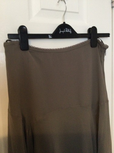 Ted Baker ladies Beige Skirt Size 10 - Picture 2 of 3