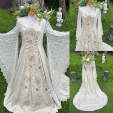 Medieval Vintage Wedding Dresses Long Sleeves Lace Appliques A Line Bridal Gowns