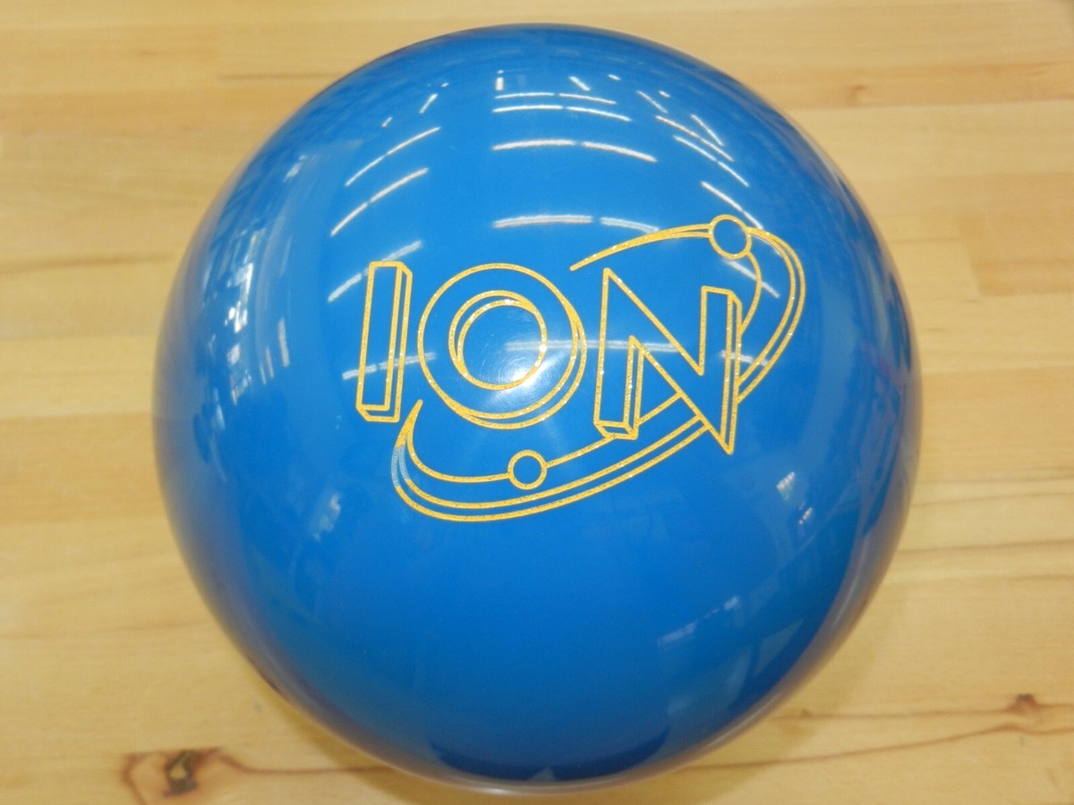 NIB 15# Storm Ion Pro Solid Bowling Ball- 15.2/1.5-2