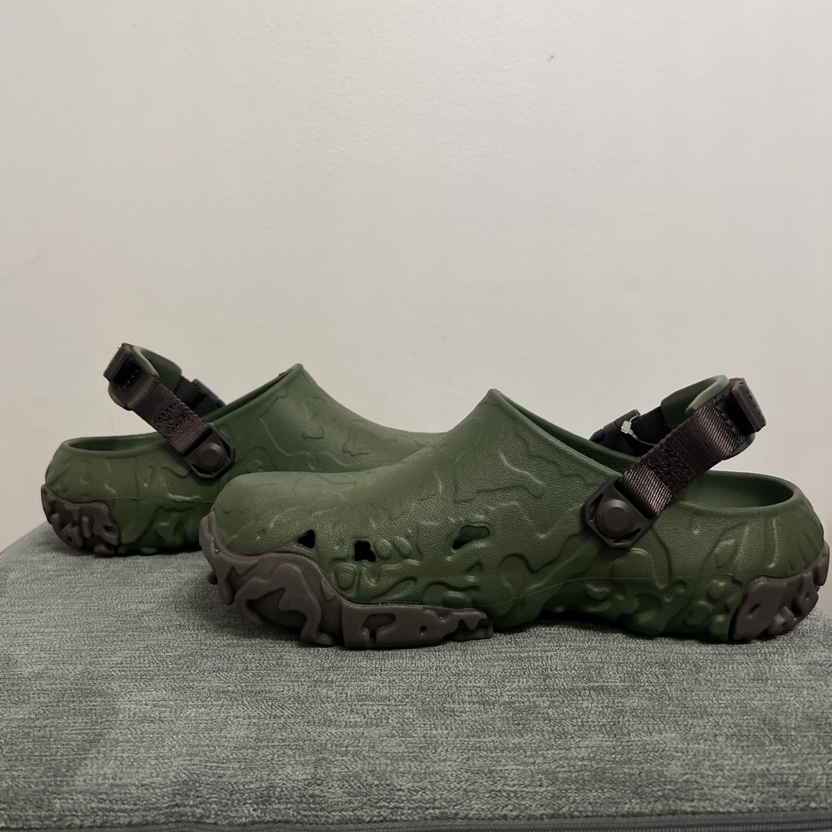 Crocs All Terrain Atlas ClogsArmy Green Espresso 208391-32C NEW