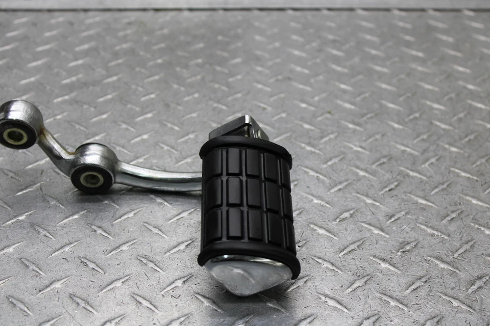 1981 YAMAHA VIRAGO 750 XV750 ПРАВАЯ ПЕРЕДНЯЯ ПОДНОЖКА 4X7-27420-00-93 - Изображение 3 из 4