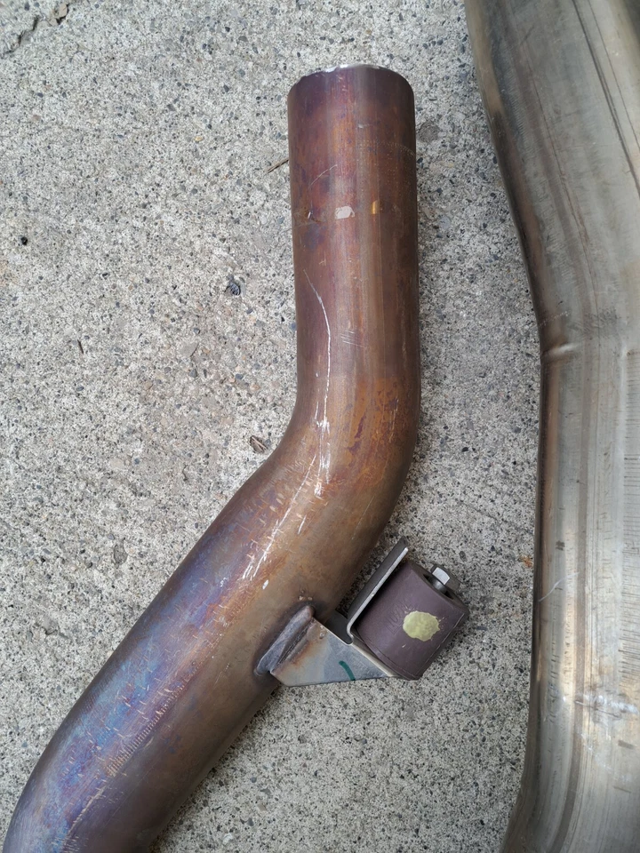 Silenciador de tubo silenciador central sistema de escape 7636574 OEM BMW M235i F22 2014 usado Foto 4 de 4