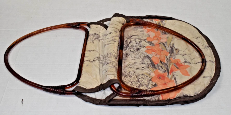 Bolso de mano vintage años 60 acolchado marfil escena isla tropical asas de plástico Foto 3 de 4