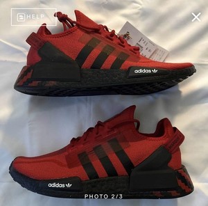 adidas gazelle silver green womens Adidas NMD R1 Triple Red (FV9017) – Prime main image 1
