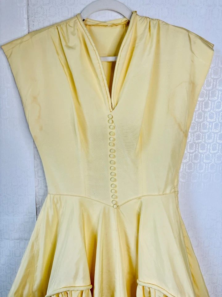 VESTIDO DE FIESTA DE TAFETÁN AMARILLO DE COLECCIÓN AÑOS 40-50 LARGO COMPLETO PRINCESA GRADUACIÓN*TIENE MANCHAS*S/M Foto 2 de 4