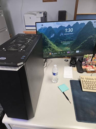PC personalizada EVGA RTX 2060 6 GB/I7 10700/16 GB de RAM - Imagen 2 de 6