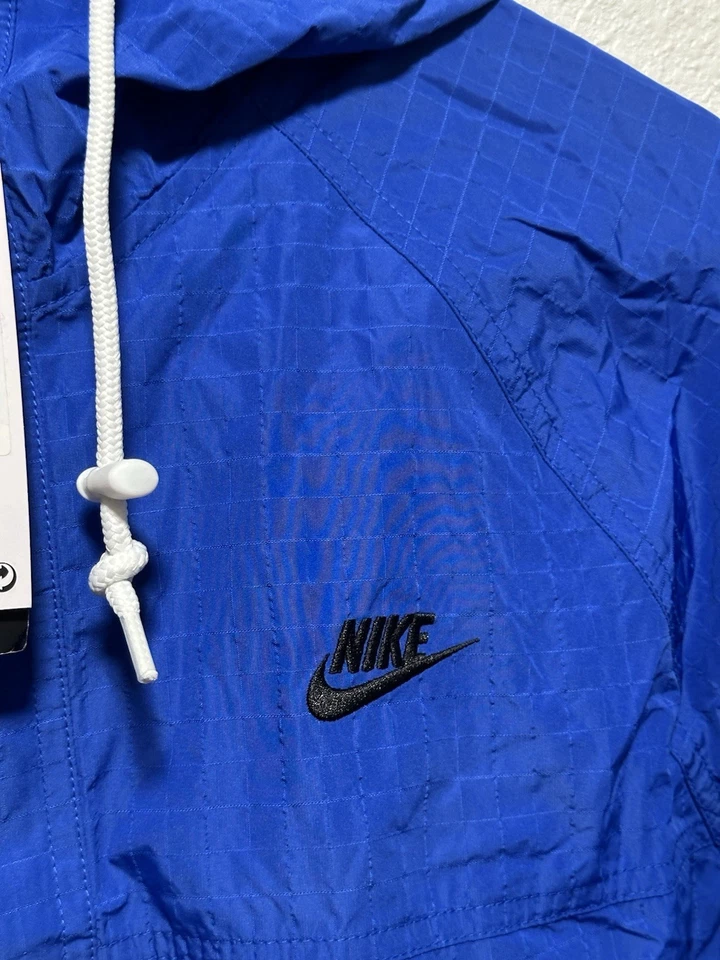 Jaqueta Nike Club Bandon corta-vento azul royal masculina tamanho grande FN3108-480 - Imagem 3 de 4