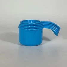 Tupperware Measure Mates Blue Measuring Cups -  Set of 5 6135-A