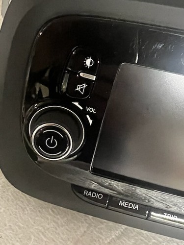 2015-2019 Fiat 500 VP2 Radio AM/FM 7356051030 OE - Picture 2 of 5