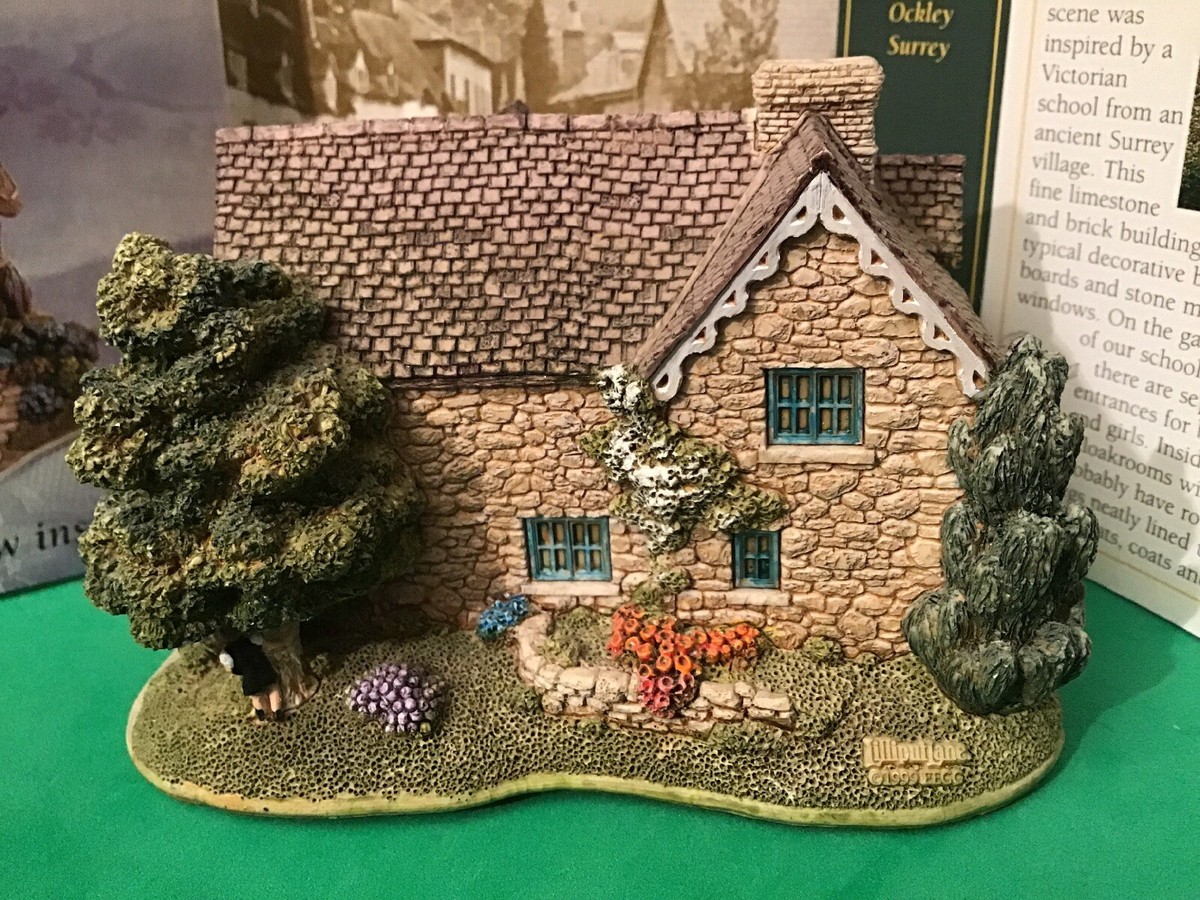 Lilliput Lane　リリパット・レーン　PLAY TIME Lilliput Lane PLAYTIME 1999 Boxed Vintage Collectible *I