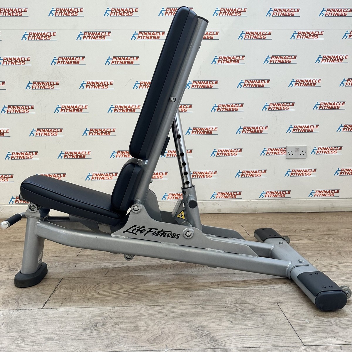 Life Fitness Signature Series Multi Adjustable Weights Bench UK