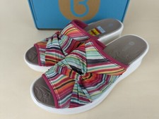 Bzees Smile II Slide Wedge Sandals Womens 8.5 M Wave Stripes Multi Shoes NWB