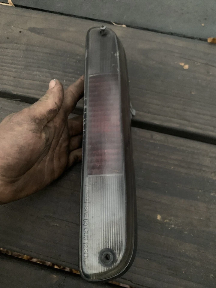 Ford F-250 F-350 Super Duty 2008-2016 ahumado CC34 13A613 AB TERCERA LUZ DE FRENO FABRICANTE DE EQUIPOS ORIGINALES Foto 2 de 4