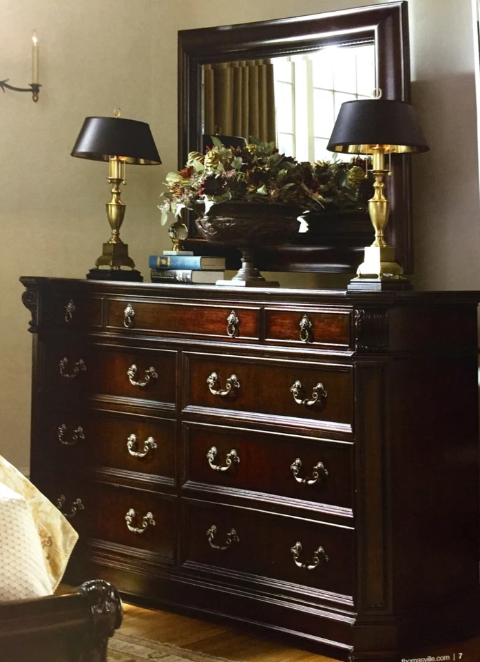 Thomasville Furniture Brompton Hall King 6 Piece Bedroom Set - Image 2 of 4