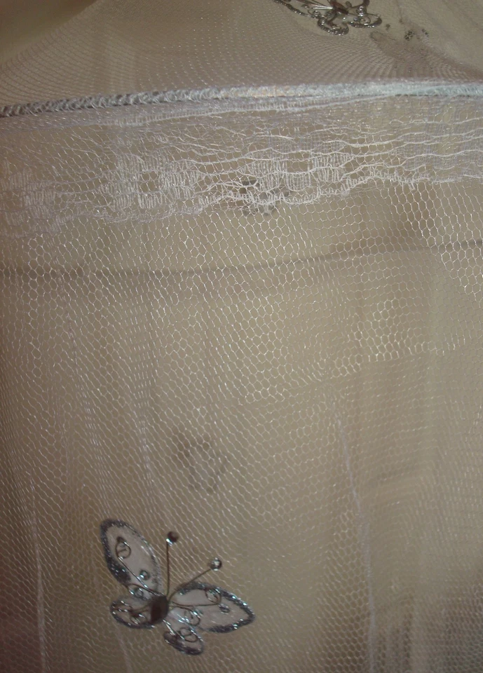 CANOPY Net Mesh Bed Glitter Butterflies White Silver Class Flexible Seating Area - Photo 4/4
