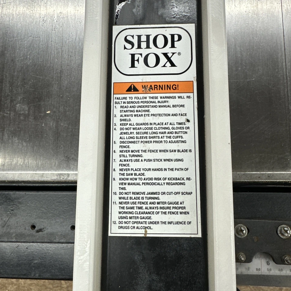 Cerca Shop Fox W2006 serve para serras de 27” e 30”. You Need The Rails - Imagem 2 de 4