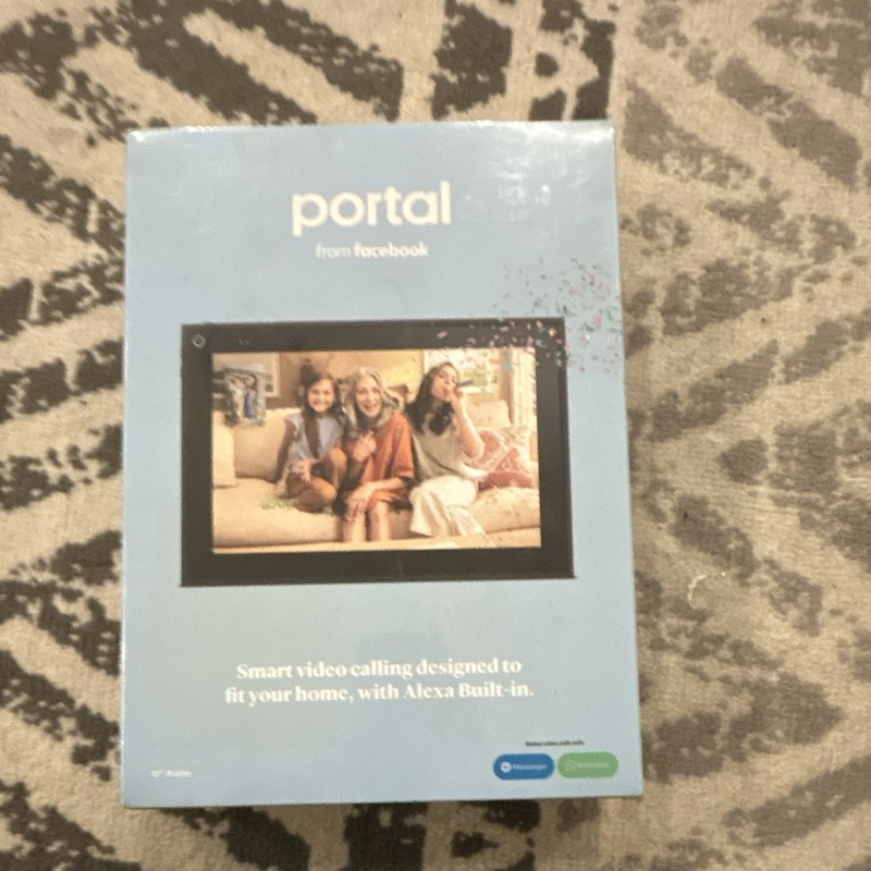 Facebook Portal Smart Video Calling Device, Wireless Alexa Compatible, Blue